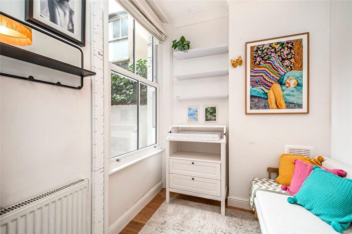 2 Bedroom Flat For Sale In Rita Road, London, SW8