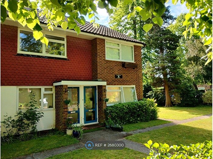2 Bedroom Maisonette To Rent In Faircroft Court, Teddington, TW11