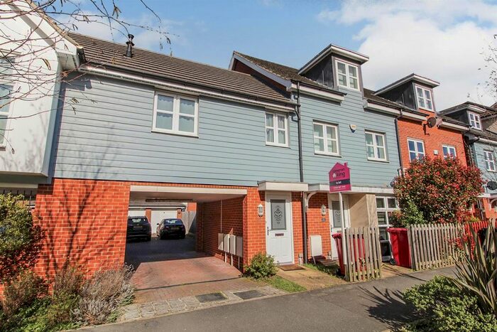 1 Bedroom Flat To Rent In Bantry Road, Cippenham, SL1