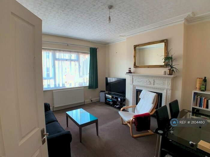 1 Bedroom Flat To Rent In Waverley Grove, Southsea, PO4