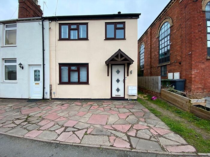 3 Bedroom Semi-Detached House To Rent In Lickhill Road, Stourport-On-Severn, DY13