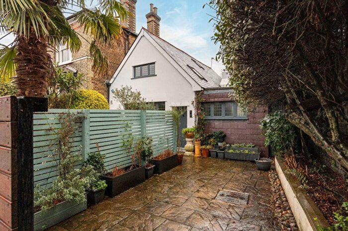 2 Bedroom Property For Sale In Oxford Road, East Putney, SW15