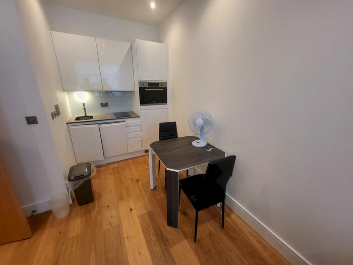 1 Bedroom Flat To Rent In Flowers Way, Luton, LU1