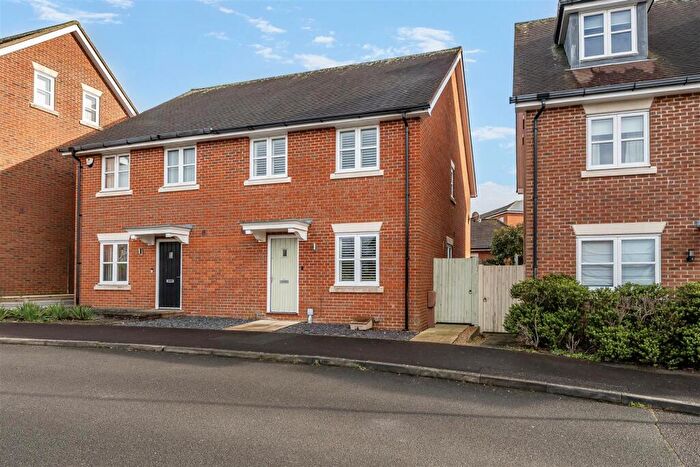 3 Bedroom House For Sale In Boundary Walk, Knowle, Fareham, PO17