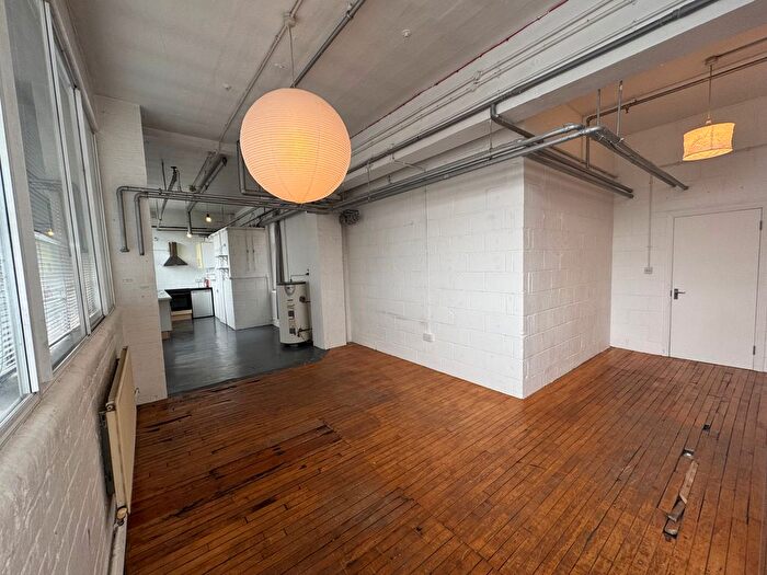 Studio To Rent In Kingsland Road, Hackney, E8