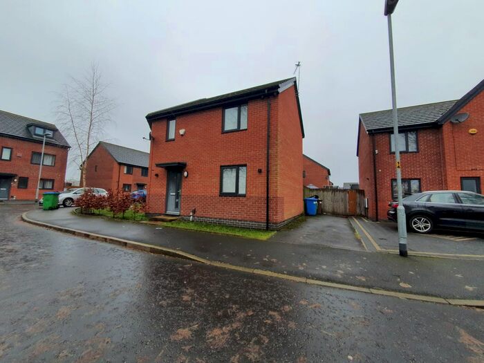 3 Bedroom Detached House To Rent In Mill View Lane, Rochdale, OL16