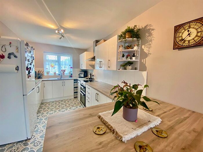 2 Bedroom Flat For Sale In Appleyard, Peterborough, PE2