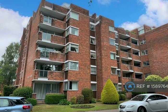 2 Bedroom Flat To Rent In Vectis Court, Southampton, SO16
