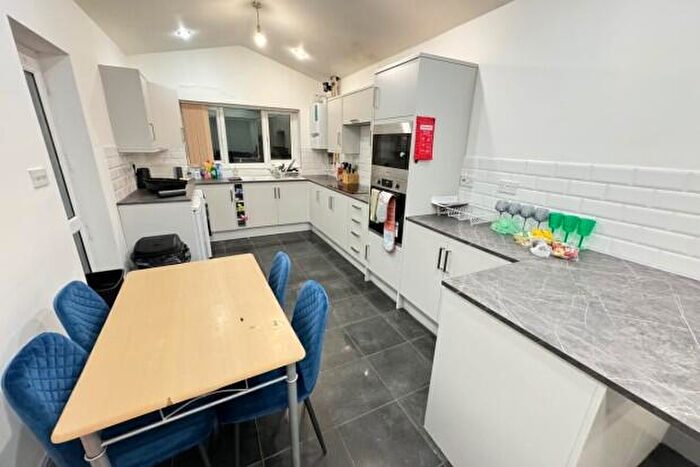 7 Bedroom Terraced House To Rent In Harriet Street Cardiff, CF24