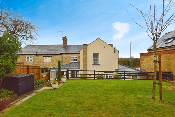 3 Bedroom Cottage For Sale In Watling Street, Potterspury, Towcester, NN12