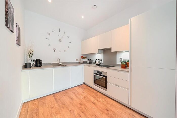 1 Bedroom Flat To Rent In Santina Apartments, Cherry Orchard Road, Croydon, CR0