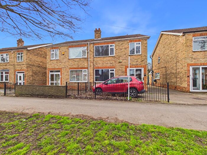 3 Bedroom Semi Detached House For Sale In Inglemire Lane, Hull, HU6