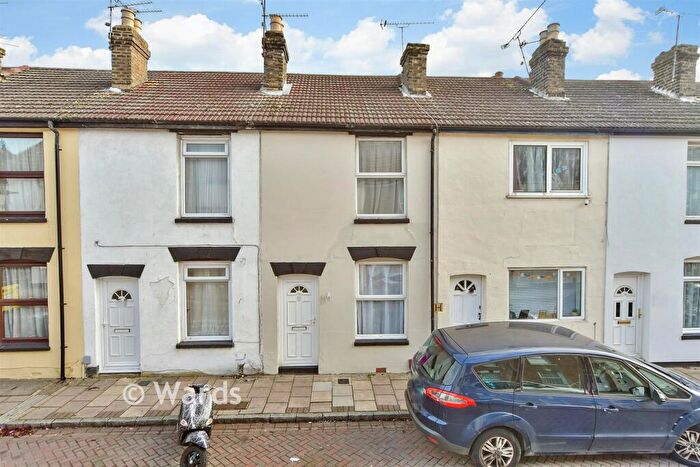 2 Bedroom Terraced House For Sale In West Street, Gillingham, Kent, ME7