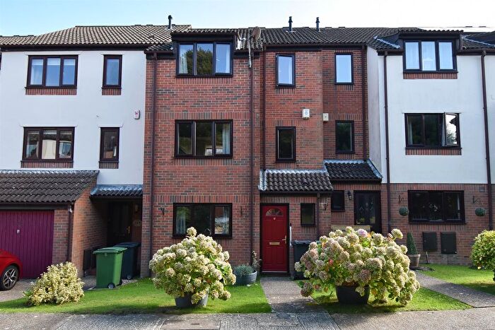 3 Bedroom Town House For Sale In The Courtyard, Linton Road, Hastings, TN34