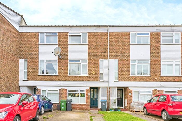 3 Bedroom Terraced House For Sale In Elm Road, Kingston Upon Thames, Surrey, KT2