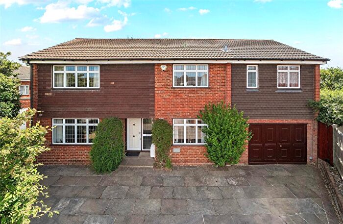 4 Bedroom Detached House For Sale In Corn Mill Drive, Orpington, BR6