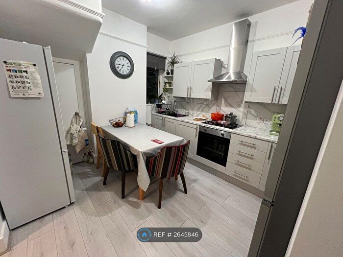 3 Bedroom End Of Terrace House To Rent In Collingwood Road, Sutton, SM1