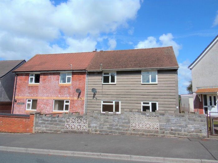 3 Bedroom Property To Rent In Woodland Road, Springfield, Blackwood, NP12