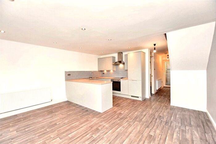 3 Bedroom Terraced House For Sale In Ashlea Green, Leeds, West Yorkshire, LS13