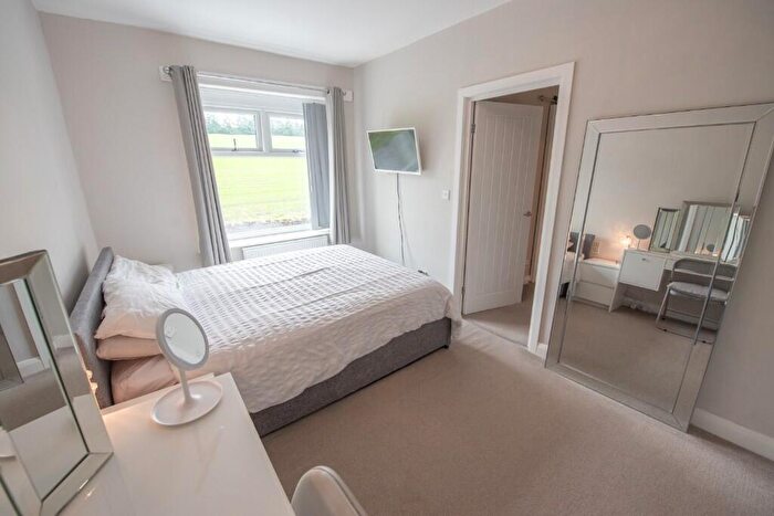 2 Bedroom Cottage For Sale In Colne Road, Cowling, BD22