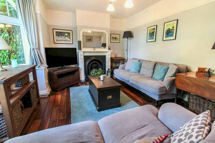 2 Bedroom Semi-Detached House For Sale In Water Road, Reading, RG30