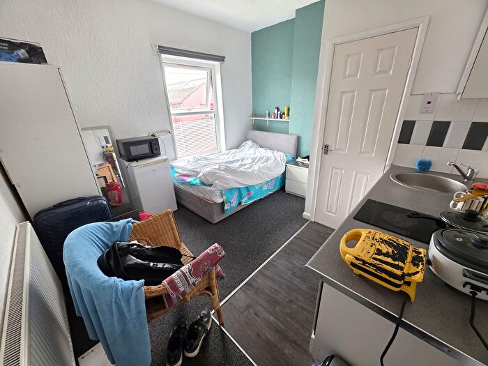 Terraced House To Rent In Edgwick Road, Coventry, West Midlands, CV6