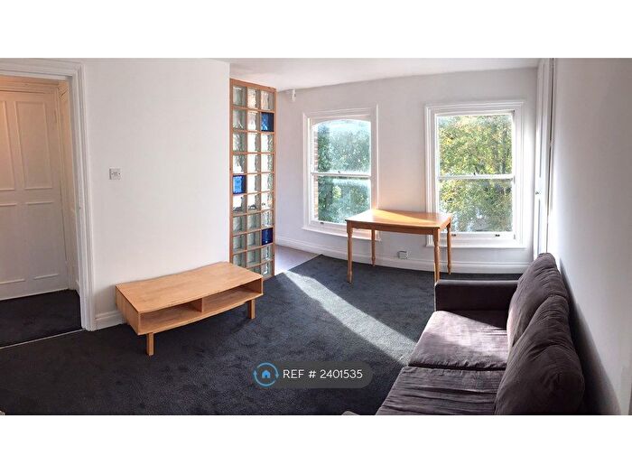 2 Bedroom Flat To Rent In Devonshire Road, London, SE23