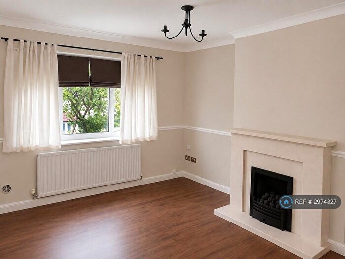 2 Bedroom Maisonette To Rent In Beech Avenue, Brentwood, CM13