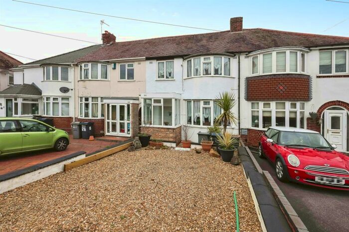 3 Bedroom Property To Rent In Carters Lane, Halesowen, B62