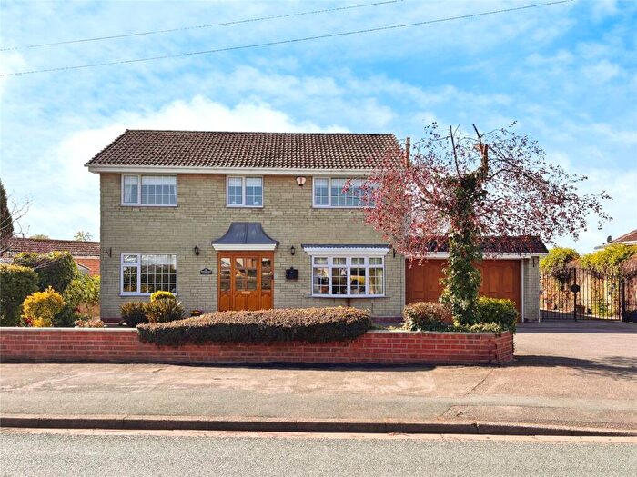 4 Bedroom Detached House For Sale In Station Road, Norton, Doncaster, DN6