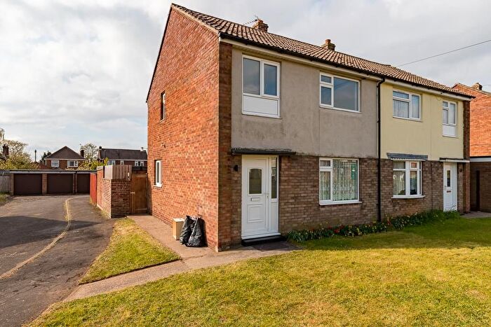 3 Bedroom Semi-Detached House To Rent In Stovin Crescent, Winterton, Scunthorpe, DN15