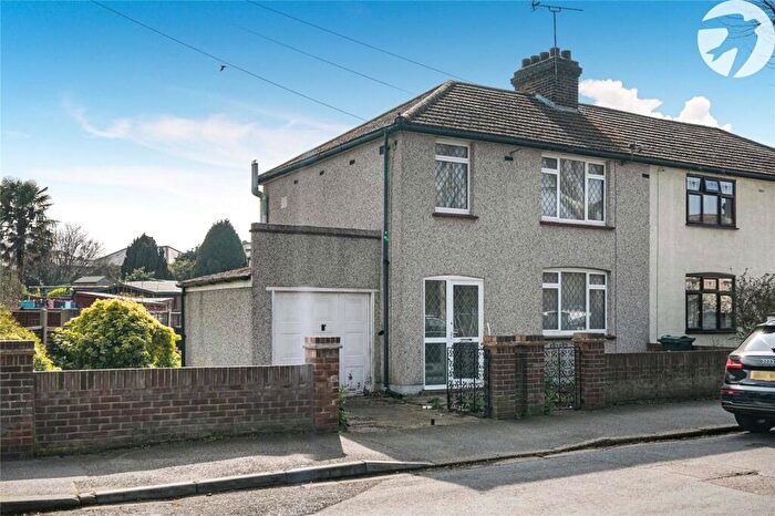 3 Bedroom Semi-Detached House For Sale In Eynsford Road, Greenhithe, Kent, DA9