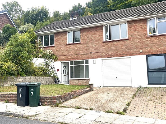 2 Bedroom Semi-Detached House To Rent In Westfield Rise, Brighton, BN2