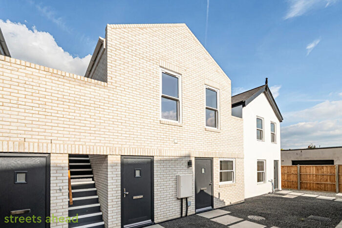 3 Bedroom House To Rent In Portland Road, London, SE25