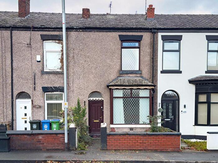 3 Bedroom Terraced House For Sale In Manchester Road, Heywood, OL10