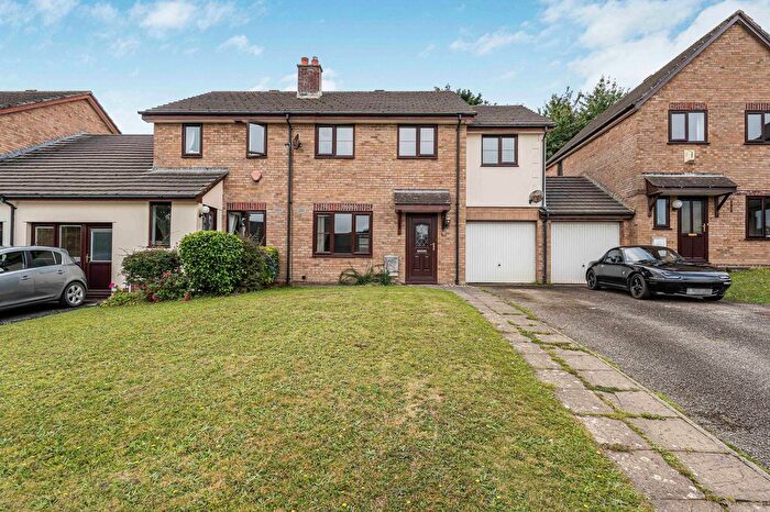4 Bedroom Semi-Detached House For Sale In Evea Close, Truro, TR1
