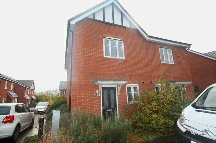 2 Bedroom Property To Rent In Starling Crescent, Slough, SL3
