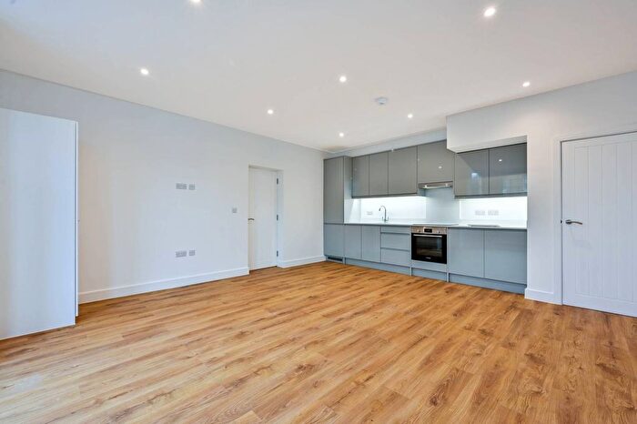 1 Bedroom Maisonette For Sale In Burlington Road, New Malden, KT3