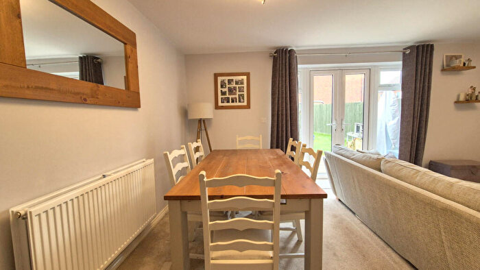 4 Bedroom Detached House For Sale In Nelsons Way, Stockton, CV47