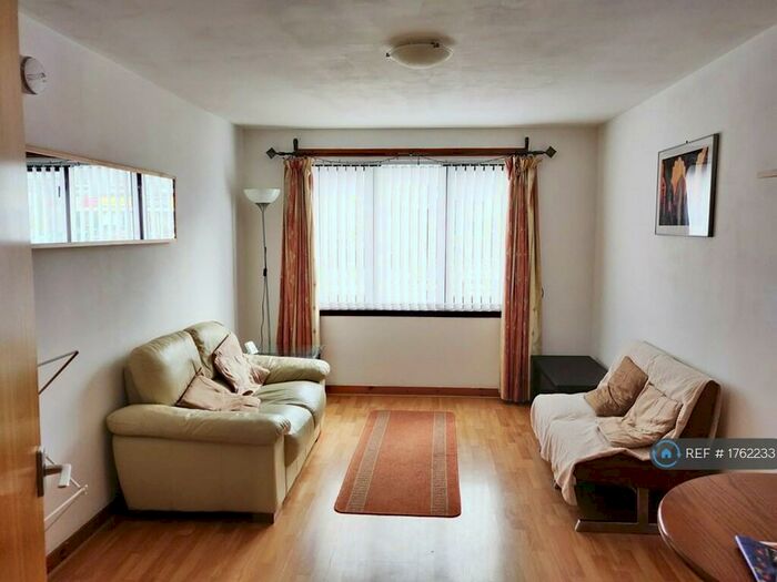 2 Bedroom Flat To Rent In Great Northern Road, Aberdeen, AB24