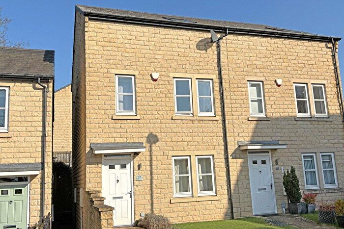 3 Bedroom Semi-Detached House For Sale In Hayton Way, Skipton, BD23