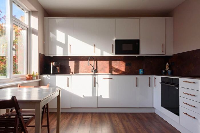 1 Bedroom Flat For Sale In Portland Road, Hove, BN3