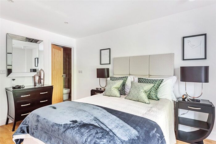 1 Bedroom Flat For Sale In Cross Amp; Pillory House, Cross Amp; Pillory Lane, Alton, Hampshire, GU34