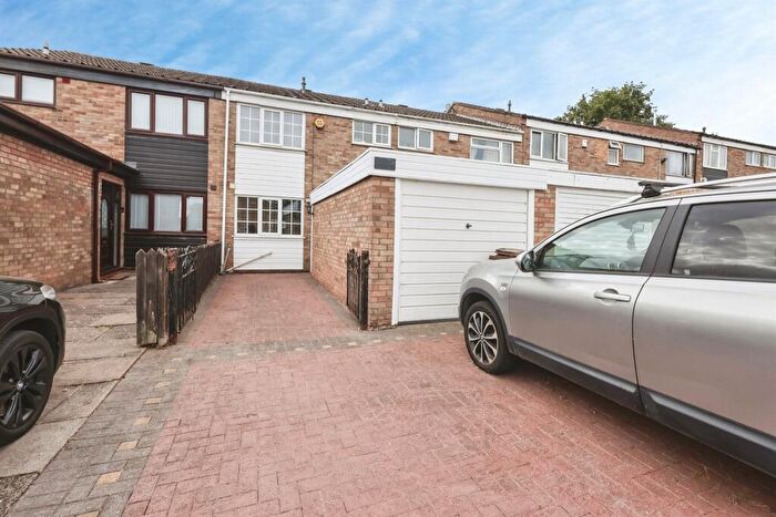 3 Bedroom Terraced House For Sale In Isis Grove, Birmingham, B36