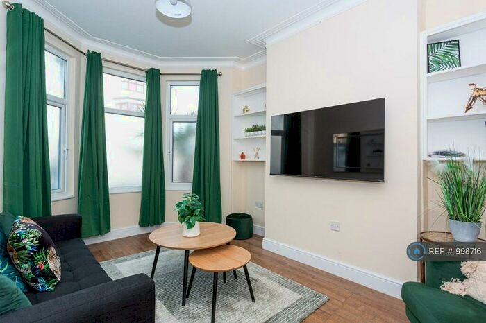 4 Bedroom Terraced House To Rent In Beresford Road, Southend-On-Sea, SS1