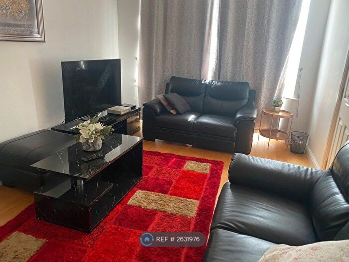 4 Bedroom Detached House To Rent In Rivershill Sale, Sale, M33
