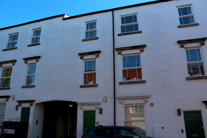 2 Bedroom Town House To Rent In St. Michaels Court, Warstone Parade East, Birmingham, West Midlands, B18