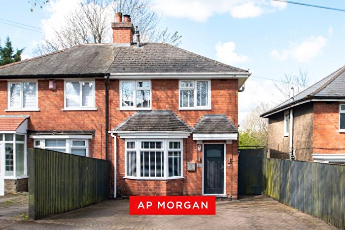 2 Bedroom Semi Detached House For Sale In Barnsdale Crescent, Birmingham, West Midlands, B31
