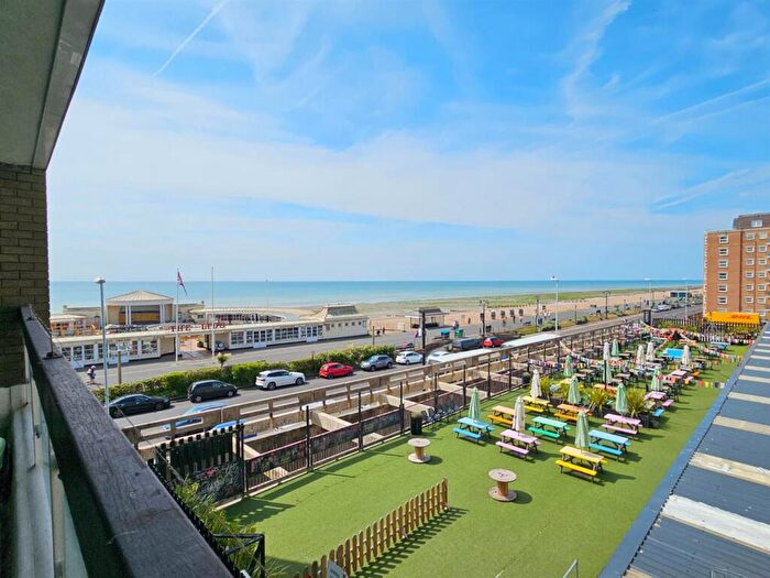 2 Bedroom Flat To Rent In Marine Parade, Worthing, BN11