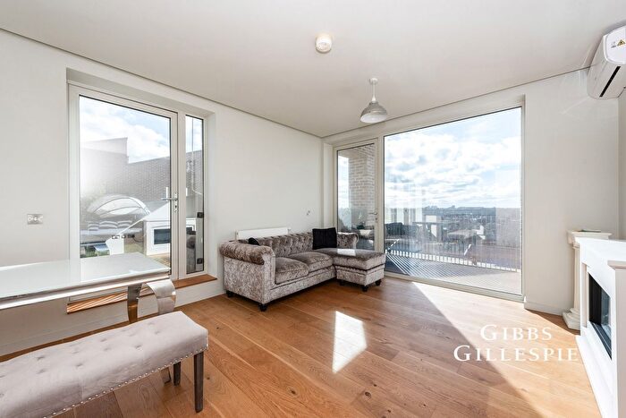 1 Bedroom Flat To Rent In Paddlers Avenue, Brentford, TW8